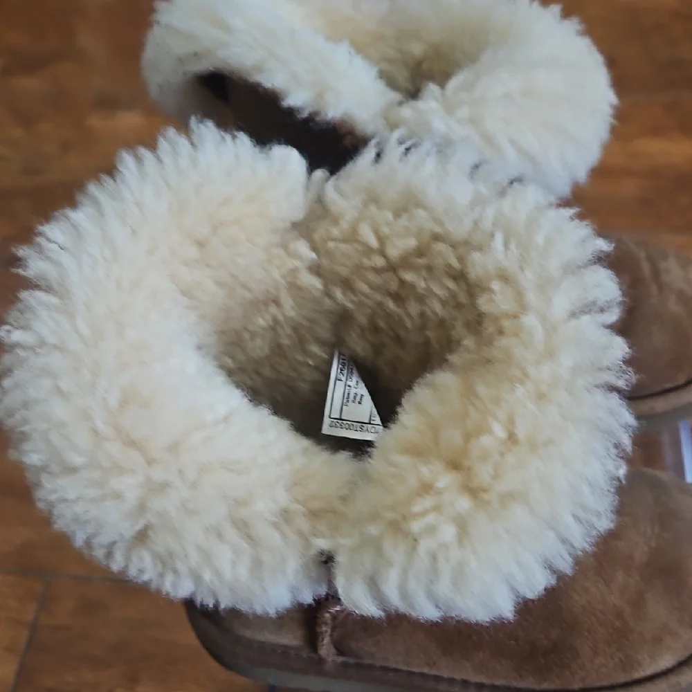 UGG Tan Boots with Cream Shearling